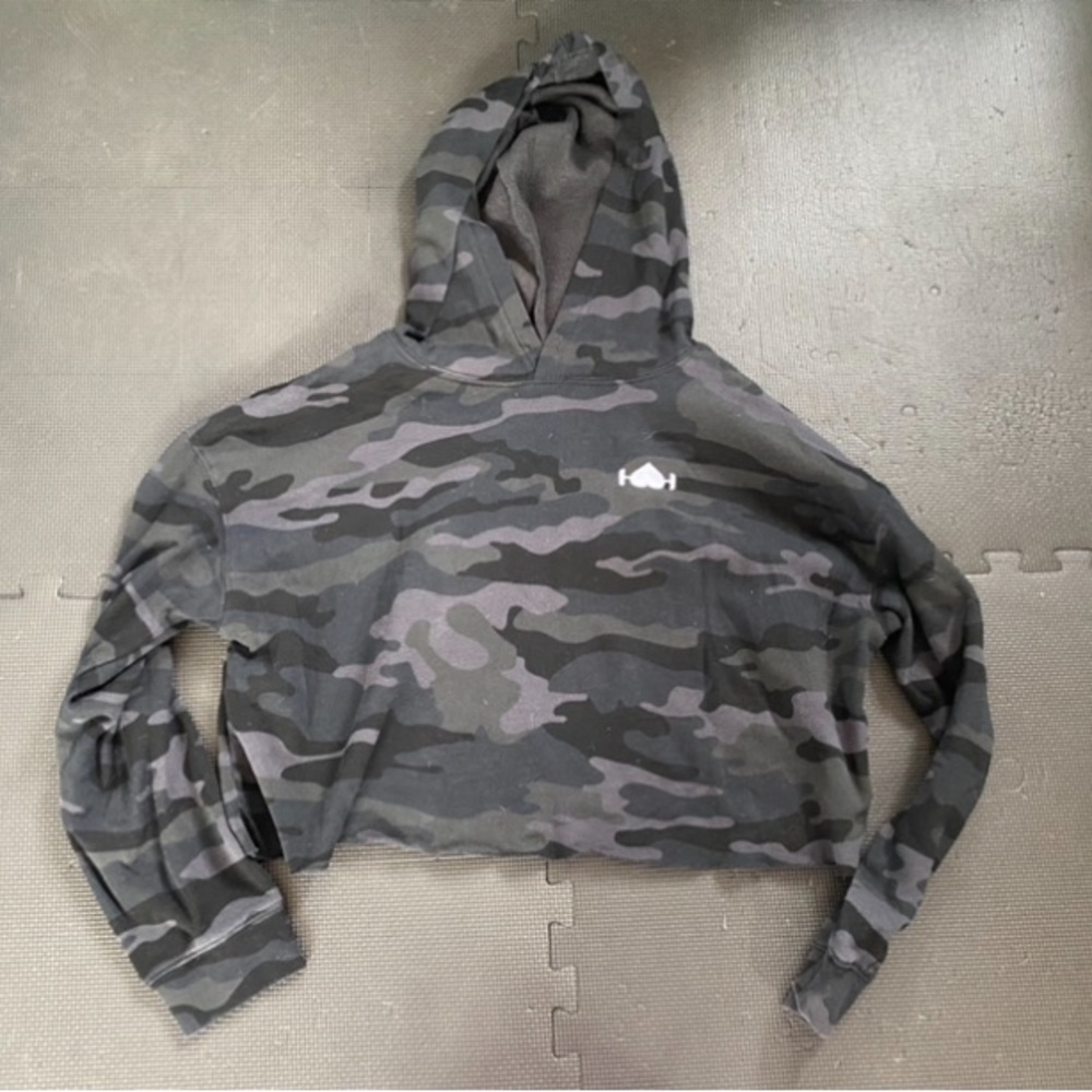 Wodbottom black camo crop hoodie, M